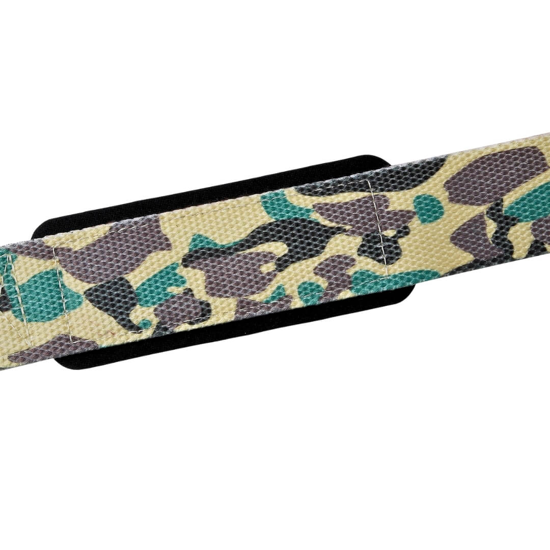 Alternate closed up view of camo lifting straps | Camo lifting straps made from polycotton for powerlifting and weightlifting and strength sports such as deadlifts in the gym.