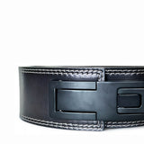 Closed up front view of the 'STRENGTH' PRO SERIES Weightlifting Belt showing the kanji for strength and the lever buckle | This lifting belt combines high-quality materials and ergonomic design to enhance lifting performance.