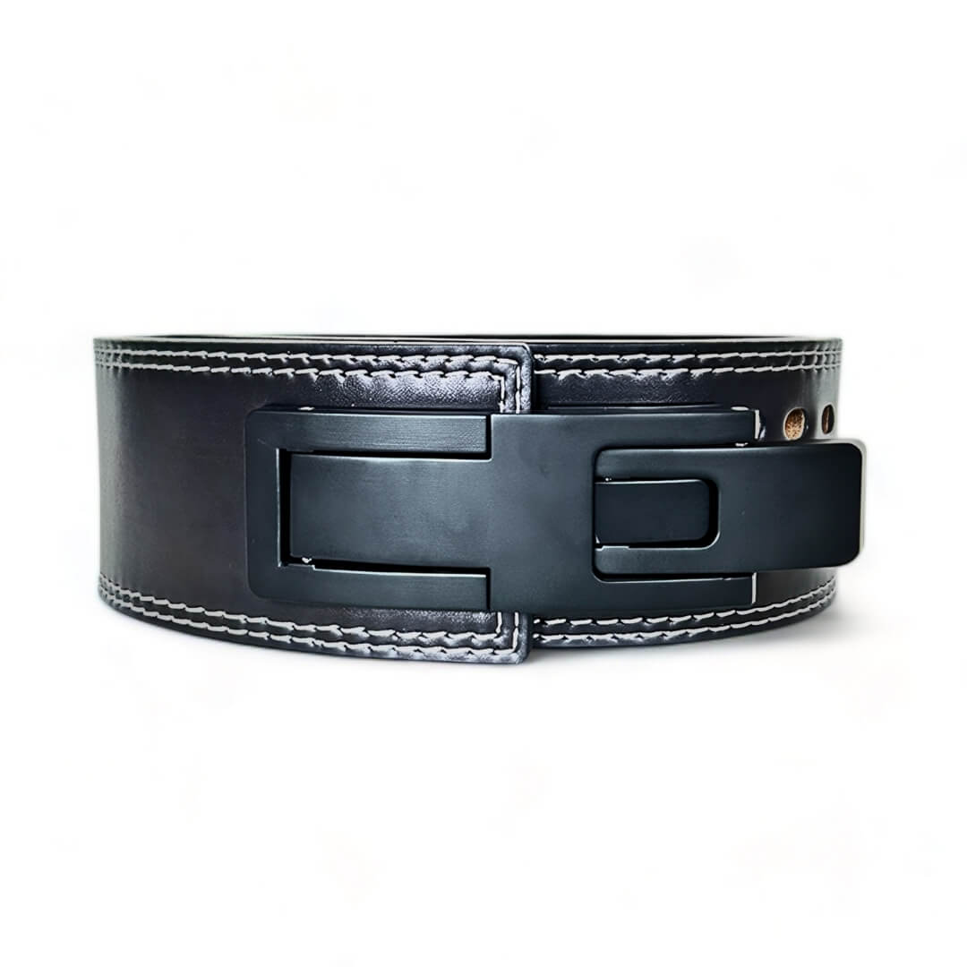 Front view of the 'STRENGTH' PRO SERIES Weightlifting Belt showing the kanji for strength and the lever buckle | This lifting belt combines high-quality materials and ergonomic design to enhance lifting performance.